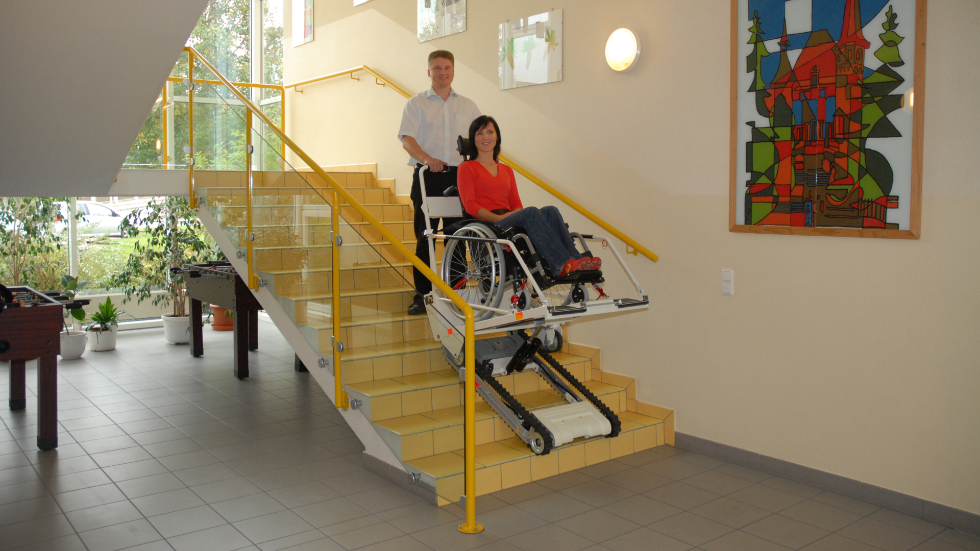 Подъёмники для инвалидов колясочников по лестнице